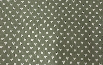 Foto di TESSUTO POLICOTONE H.140CM 140GSM CUORI VERDE