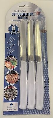Foto di COLTELLI DA TAVOLA SEGHETTATI DENTI STRETTI 6PZ. BIANCHI
