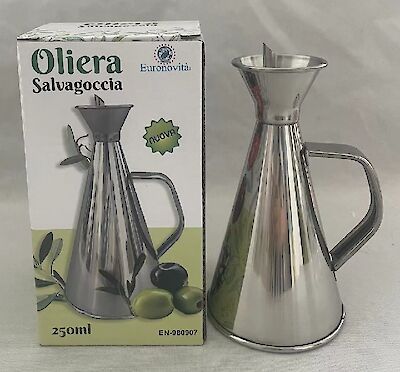 Foto di OLIERA SALVAGOCCIA ML.250